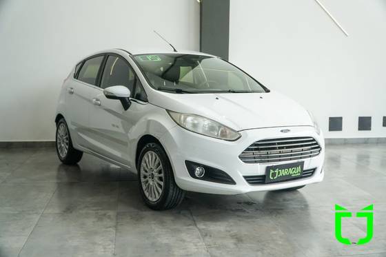 FORD FIESTA 1.6 TITANIUM HATCH 16V FLEX 4P POWERSHIFT FORD FIESTA 1.6 TITANIUM HATCH 16V FLEX 4P POWERSHIFT